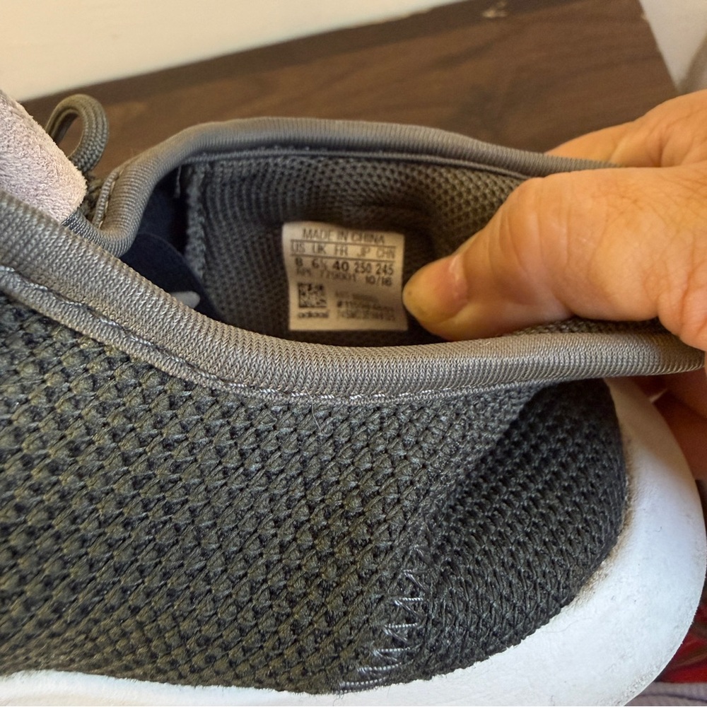 Adidas Originals Tubular Shadow "Trace Cargo" - Minimalist Streetwear Sneakers - Picture 7 of 7